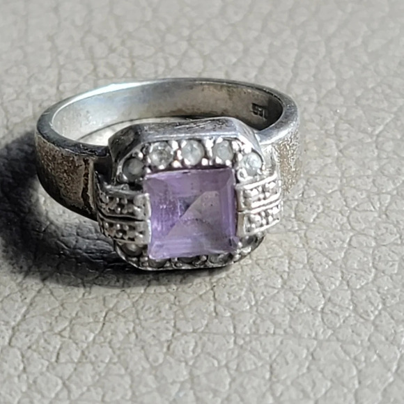 VINTAGE Womens 925 Purple Stone Crystal  STERLING SILVER RING SIZE 9 - Picture 4 of 7